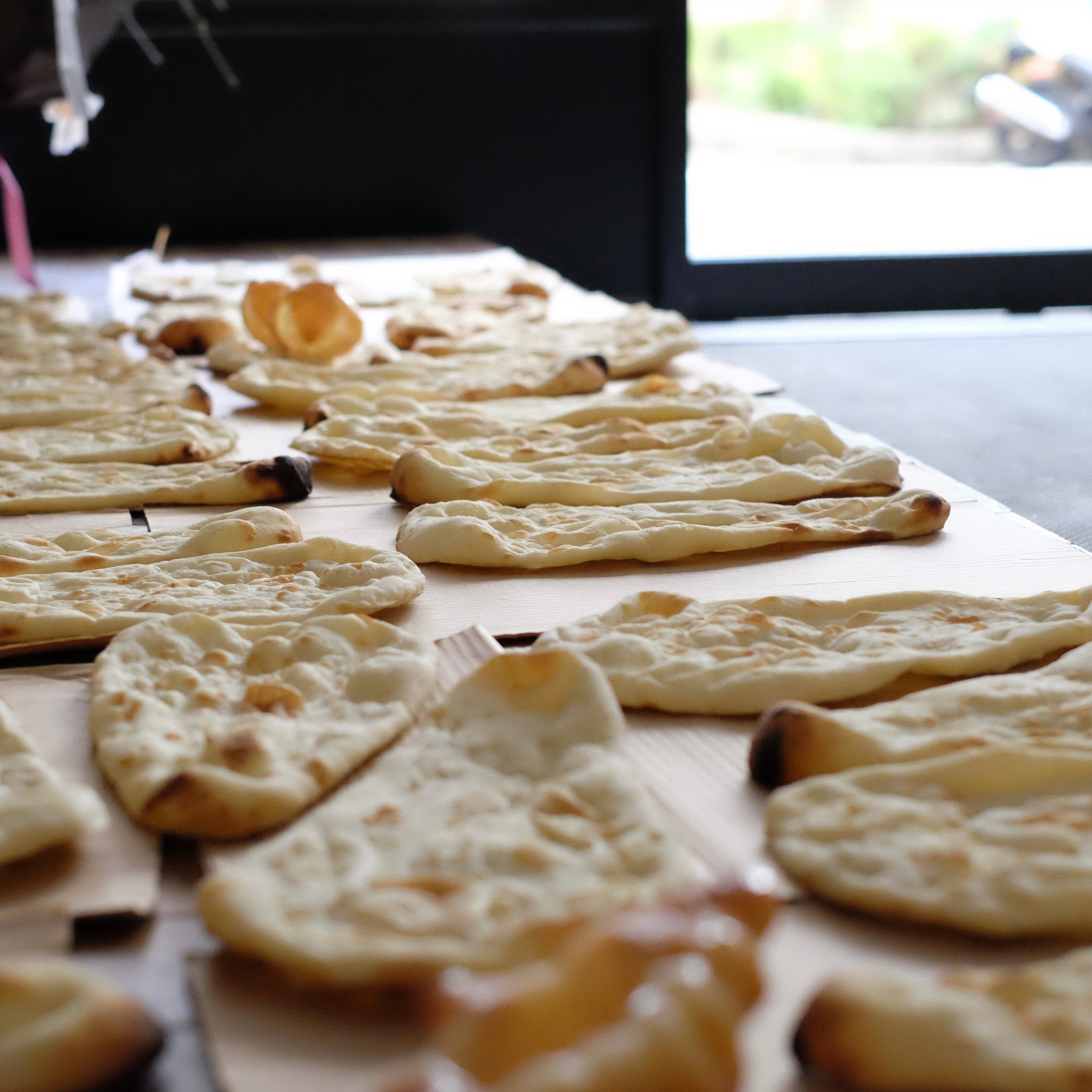 NAAAAN Time Melting naan: A Clock Made of Real Naan Bread!