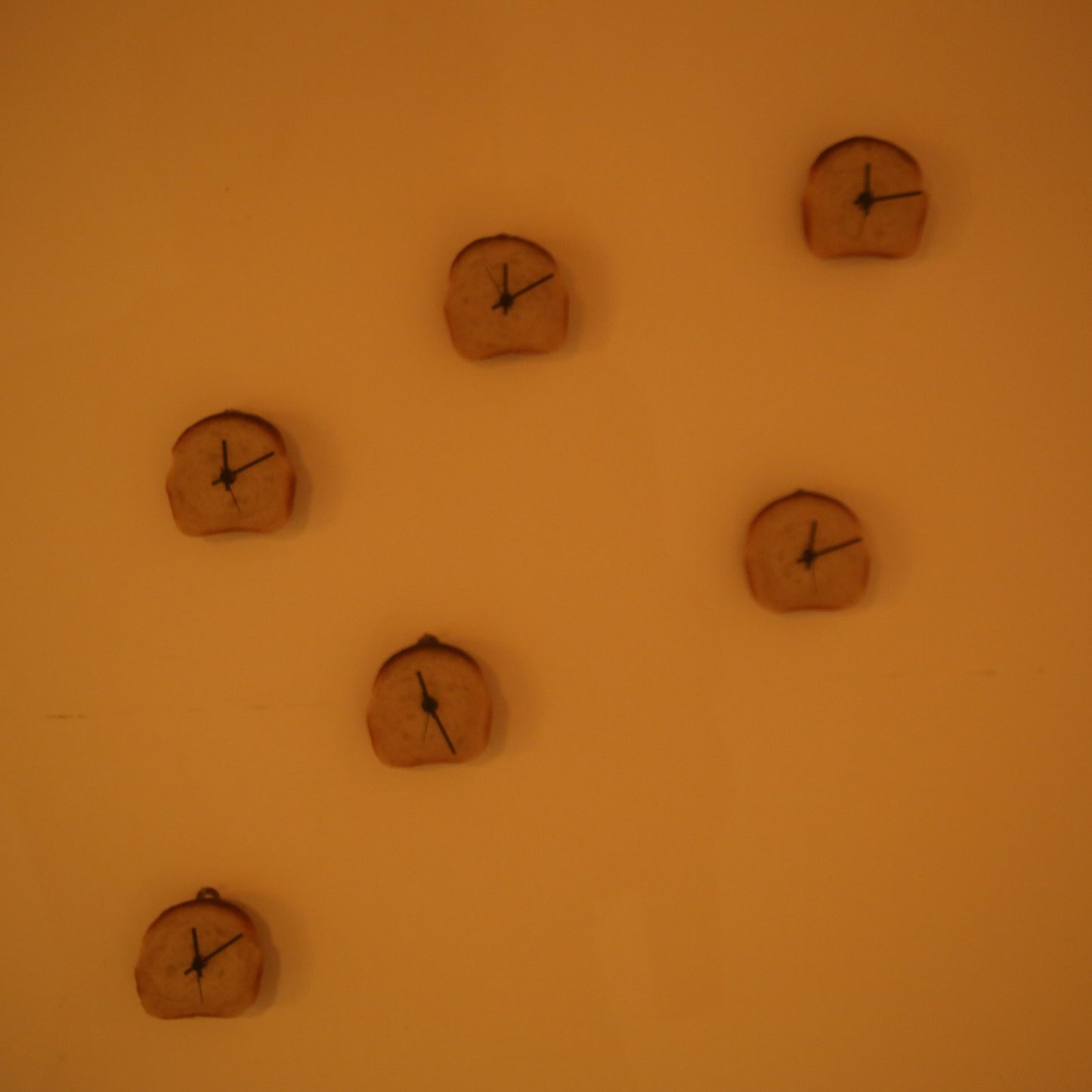 #8【数量限定】Bakery 360° × PAMPSHADE Toast clock