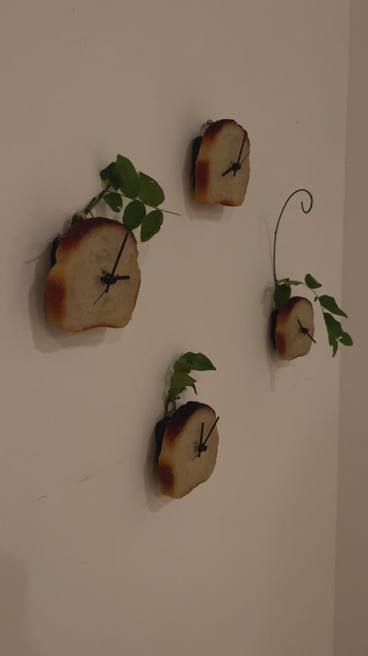 #8【数量限定】Bakery 360° × PAMPSHADE Toast clock