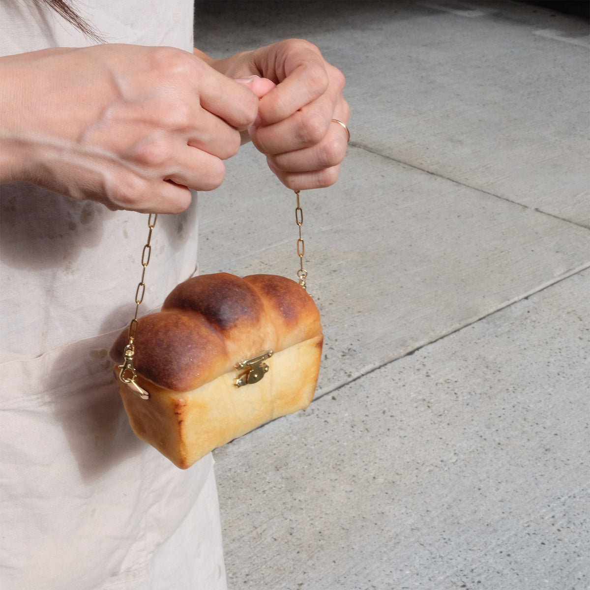 Collection en édition limitée | Boîte à trésors « Baby Loaf » (avec bandoulière à chaîne) [Fabrication sur commande]
