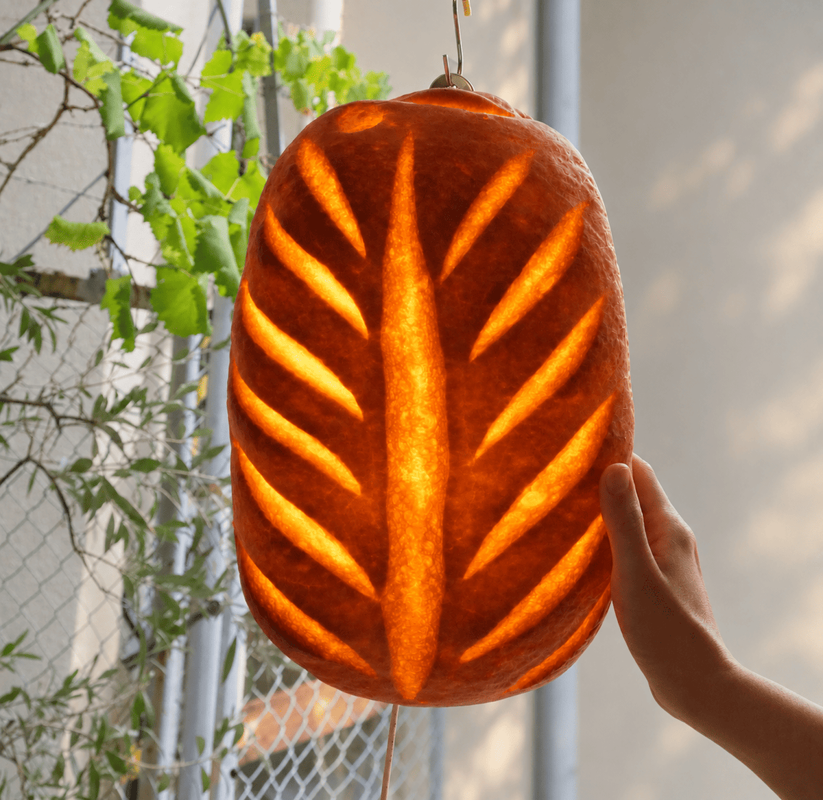 Limited Collection | Giant Leaf Bread Lamp
