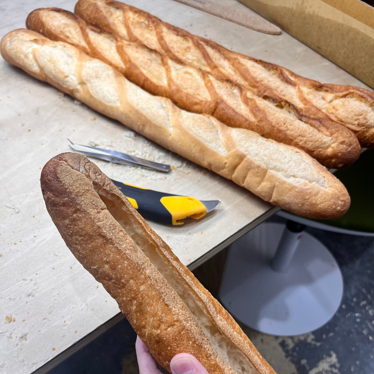 Lampe à pain baguette (type prise)