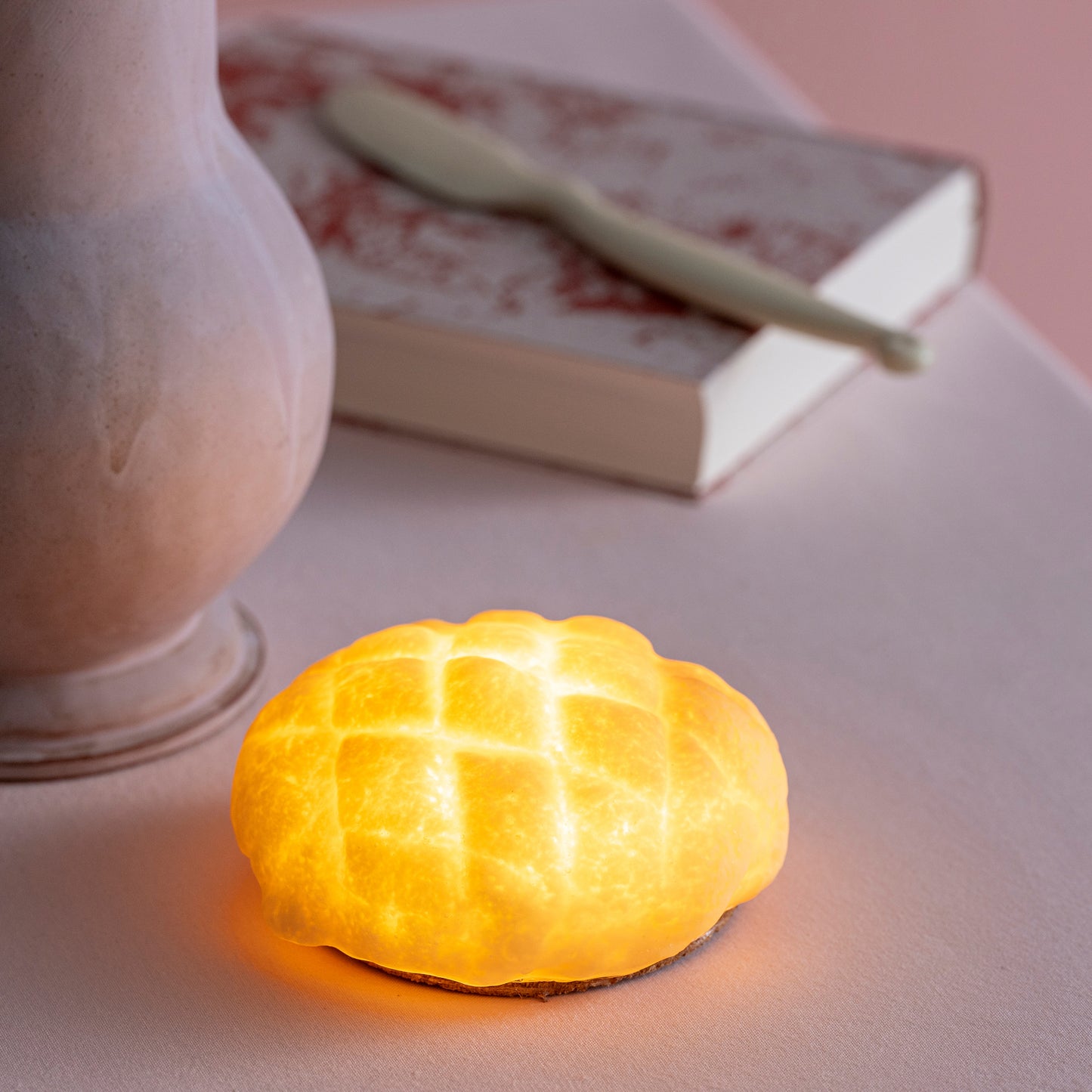 Melonpan Bread Lamp (Luz LED a pilas)