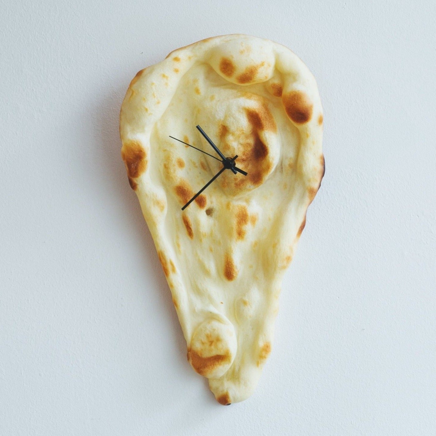 NAAAAN Time Flat: A Clock Made of Real Naan Bread!