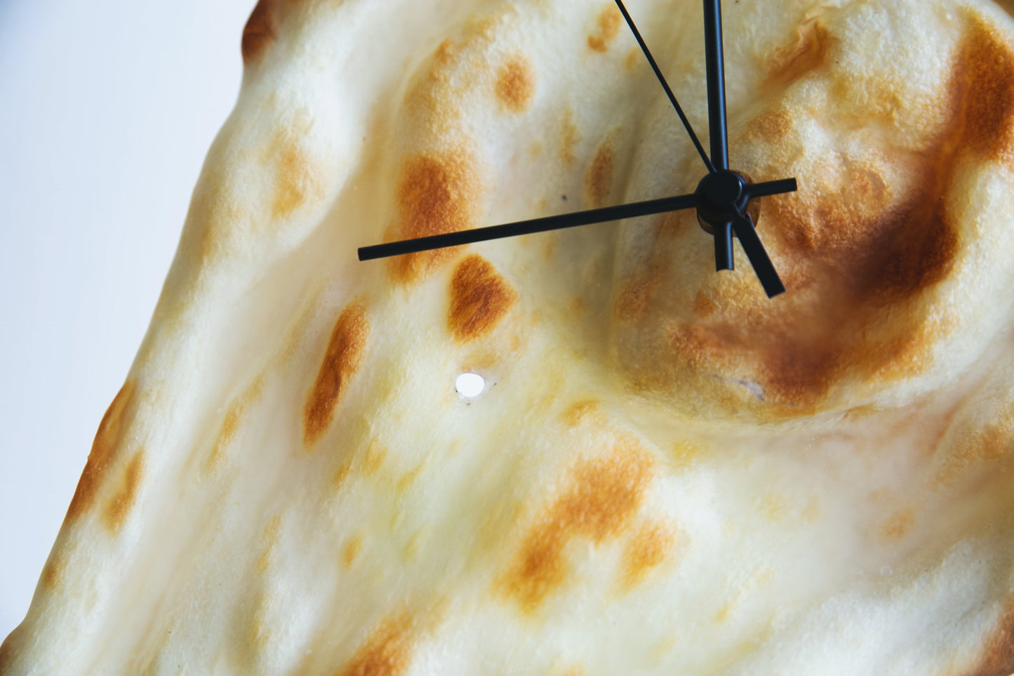 NAAAAN Time Melting naan: A Clock Made of Real Naan Bread!