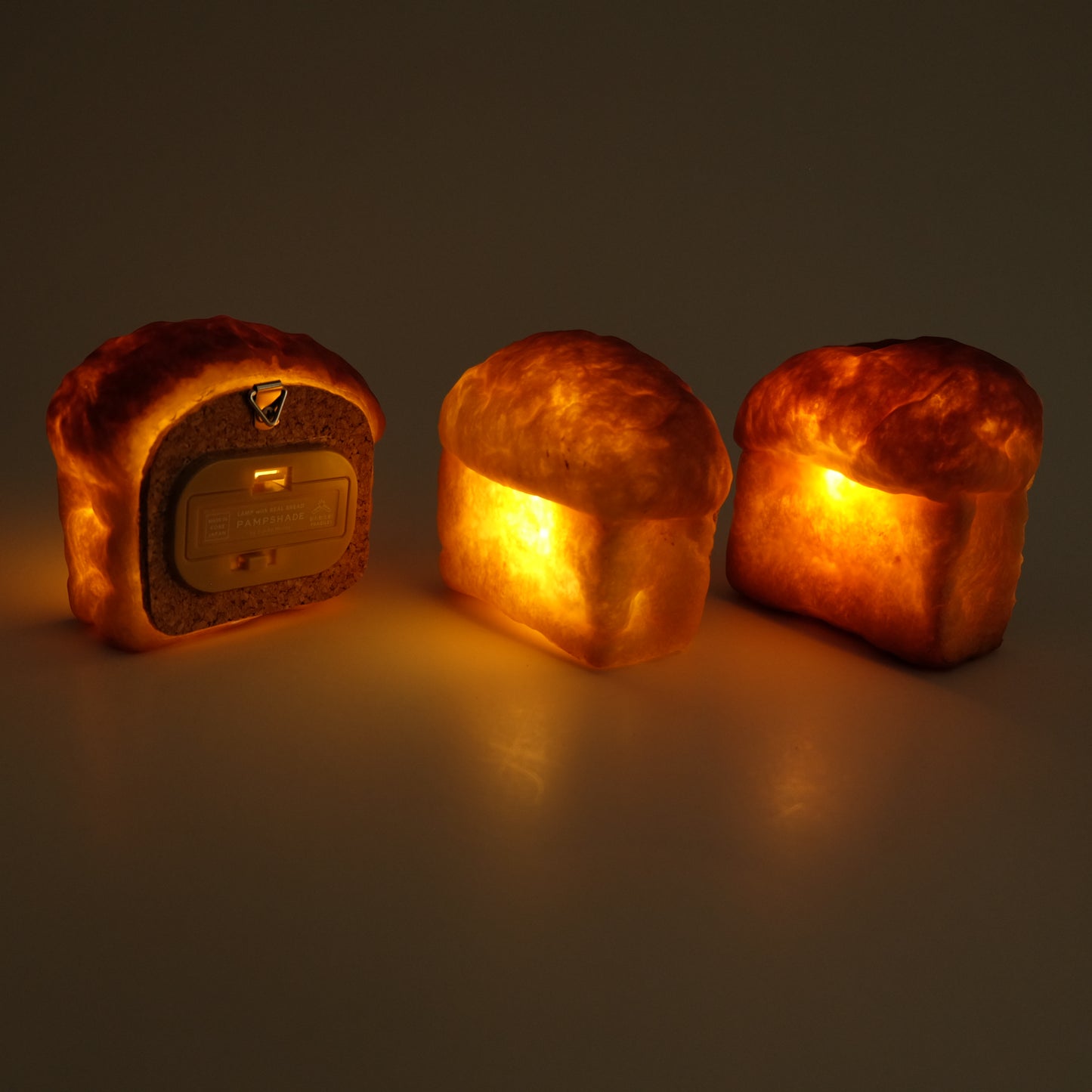 Amamdacotan x Pampshade Mini loaf Bread Lamp D-2 (Battery Powered LED Light)