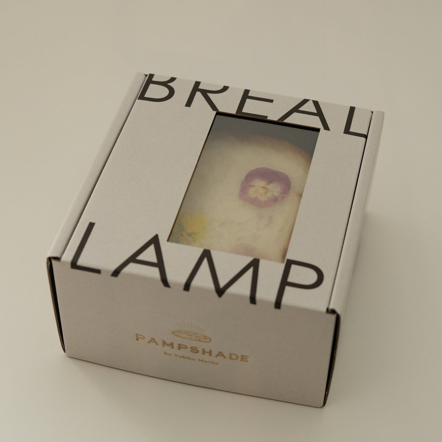Dauphinette x Pampshade Bread Lamp with Flowers
(Limited Edition)
